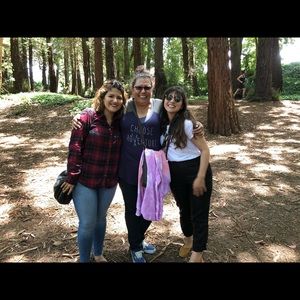 Meet your Posher, Estela